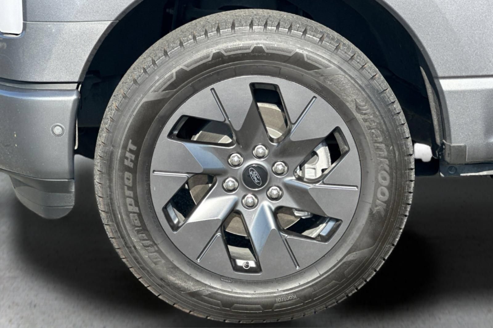 Used 2022 Ford F150 Lightning Lariat AWD/4WD image 23