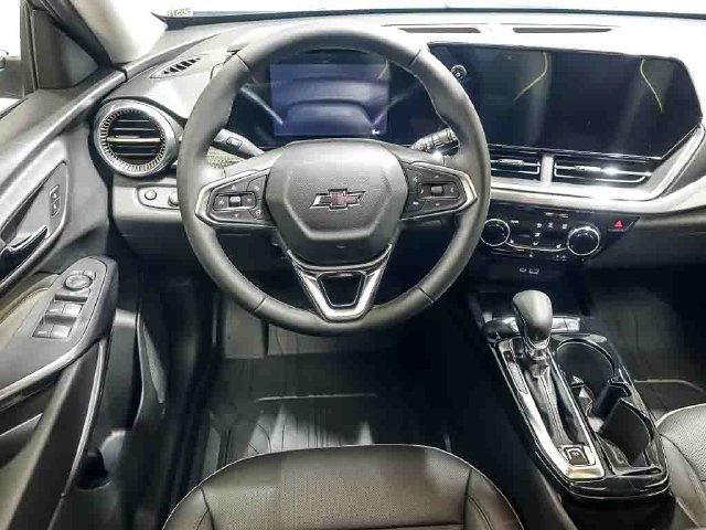 New 2026 Chevrolet Trax ACTIV w/ Sunroof Package FWD image 13