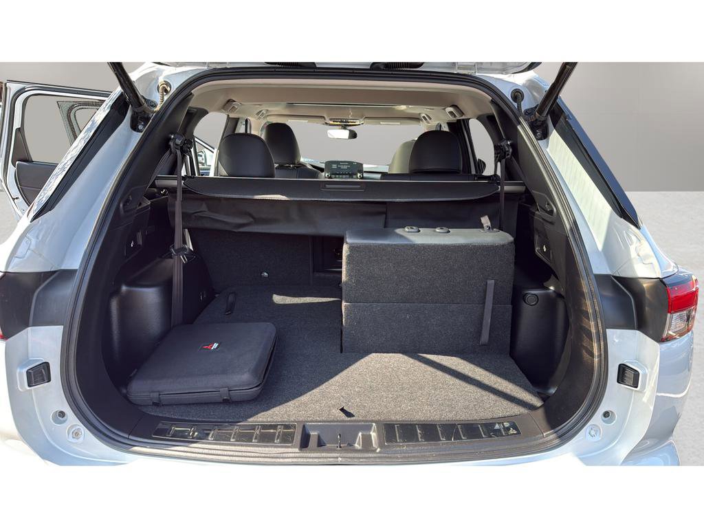 Used 2023 Mitsubishi Outlander SE Black Edition image 19