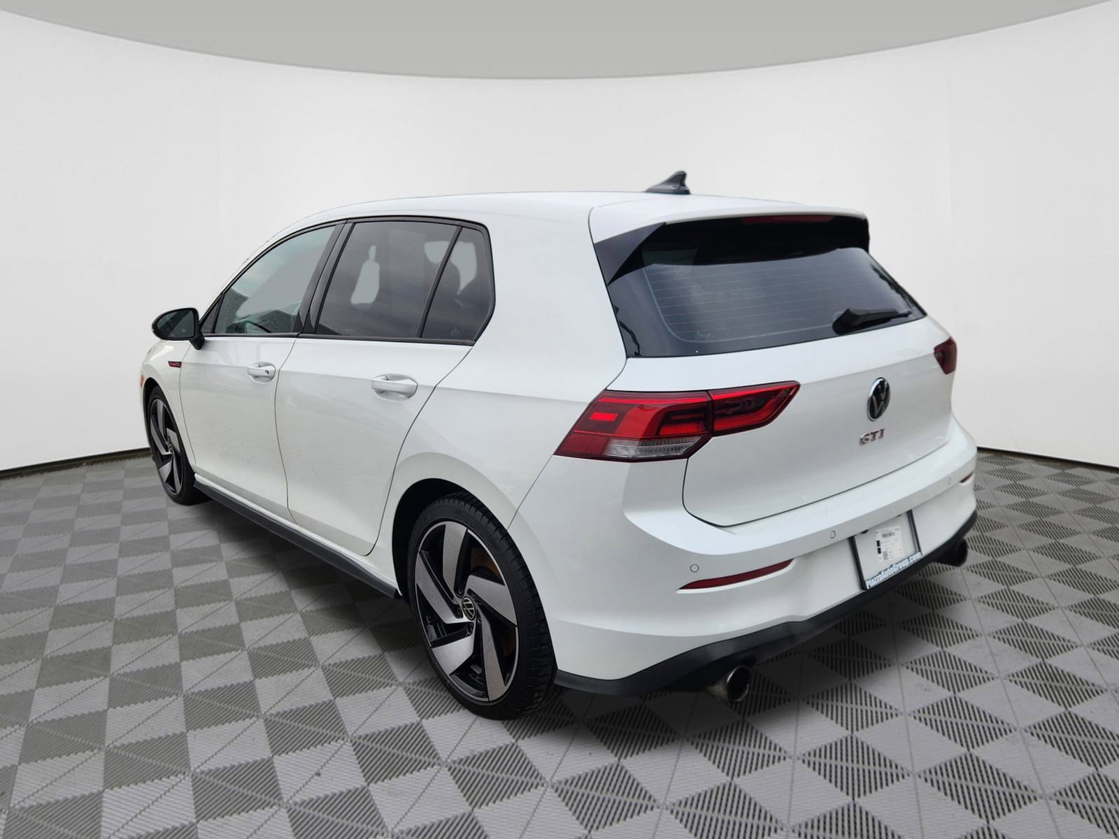 Used 2022 Volkswagen GTI S image 3