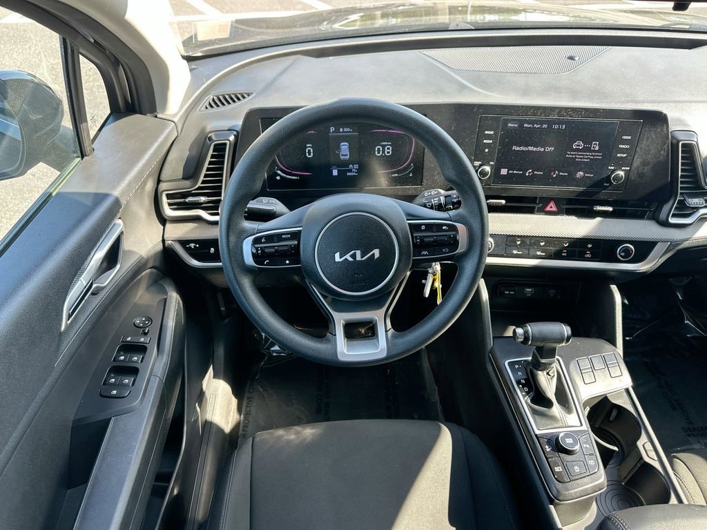 Used 2025 Kia Sportage LX FWD image 20