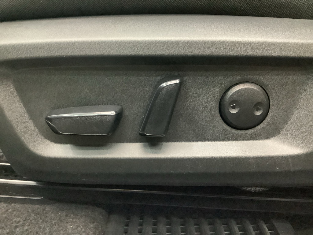 Used 2024 Nissan Rogue SV image 14