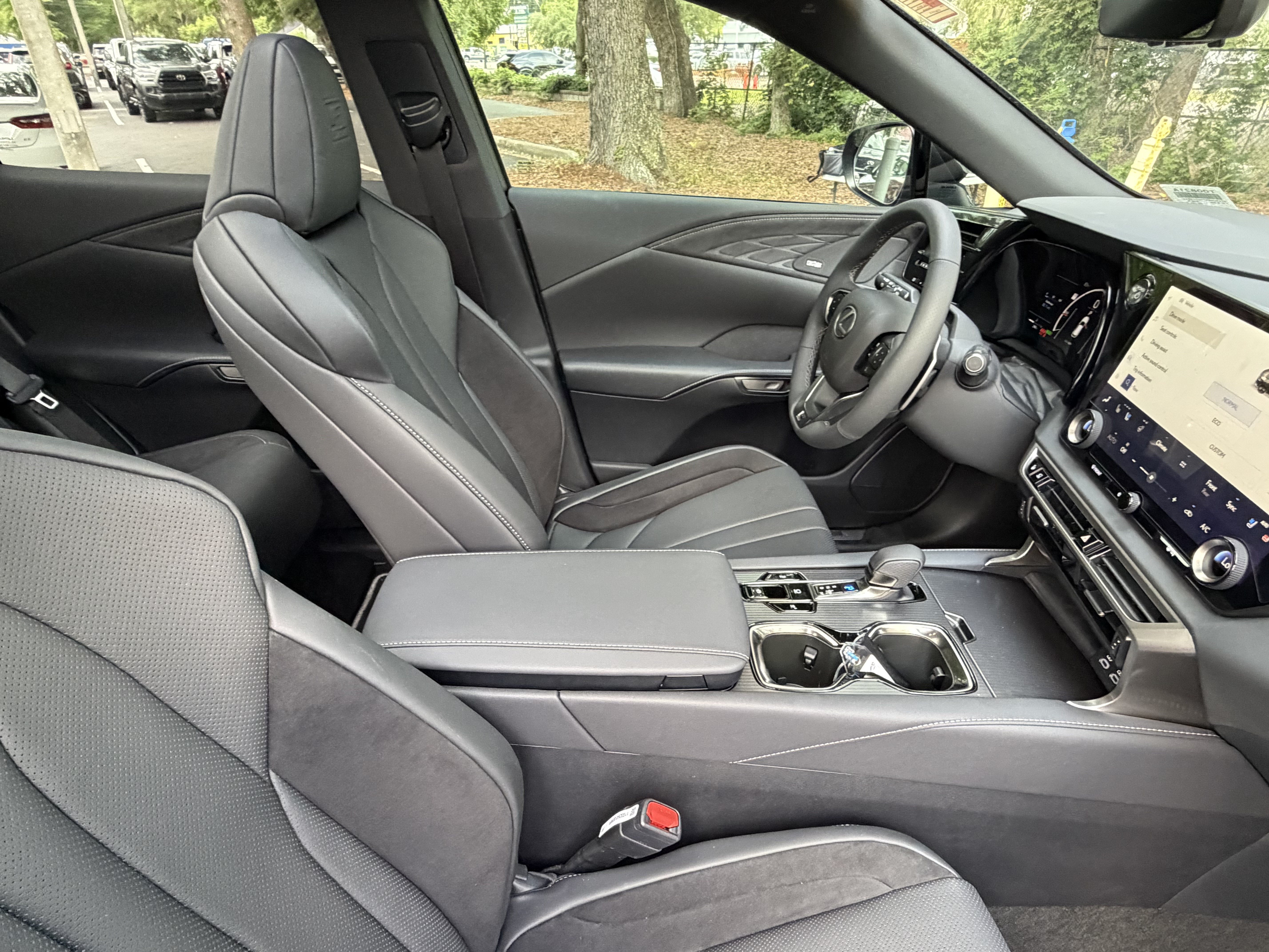 Used 2026 Lexus RX 500h F Sport w/ Convenience Package AWD/4WD image 46