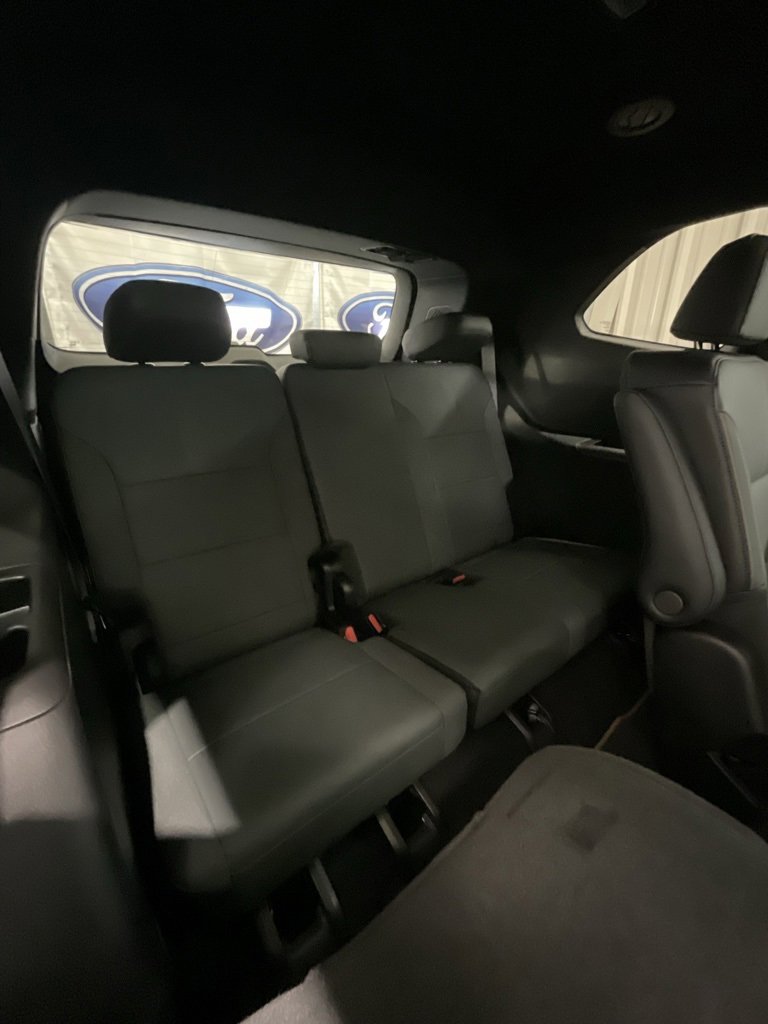 Used 2025 GMC Acadia AT4 image 13