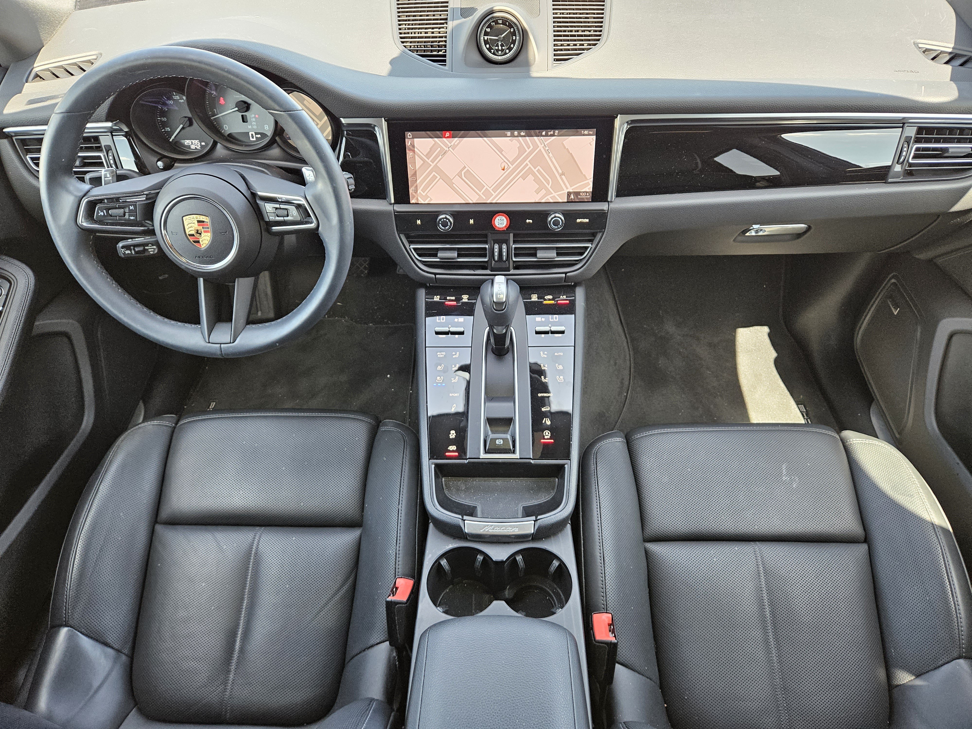 Certified 2024 Porsche Macan S AWD/4WD image 24