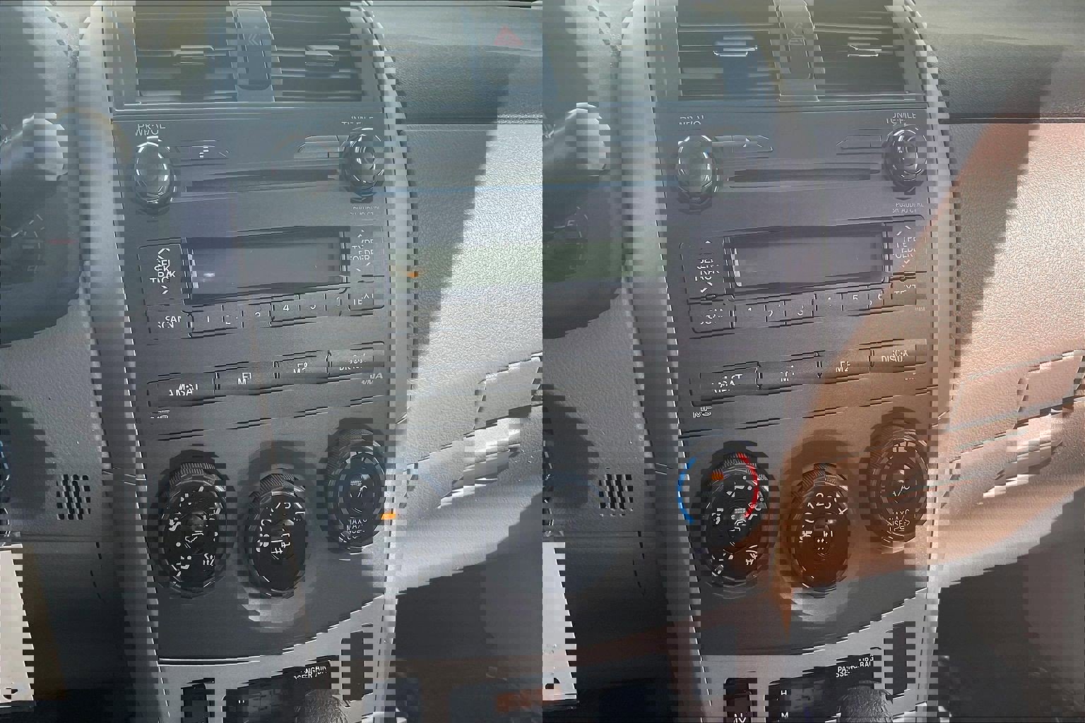 Used 2011 Toyota Corolla LE image 36