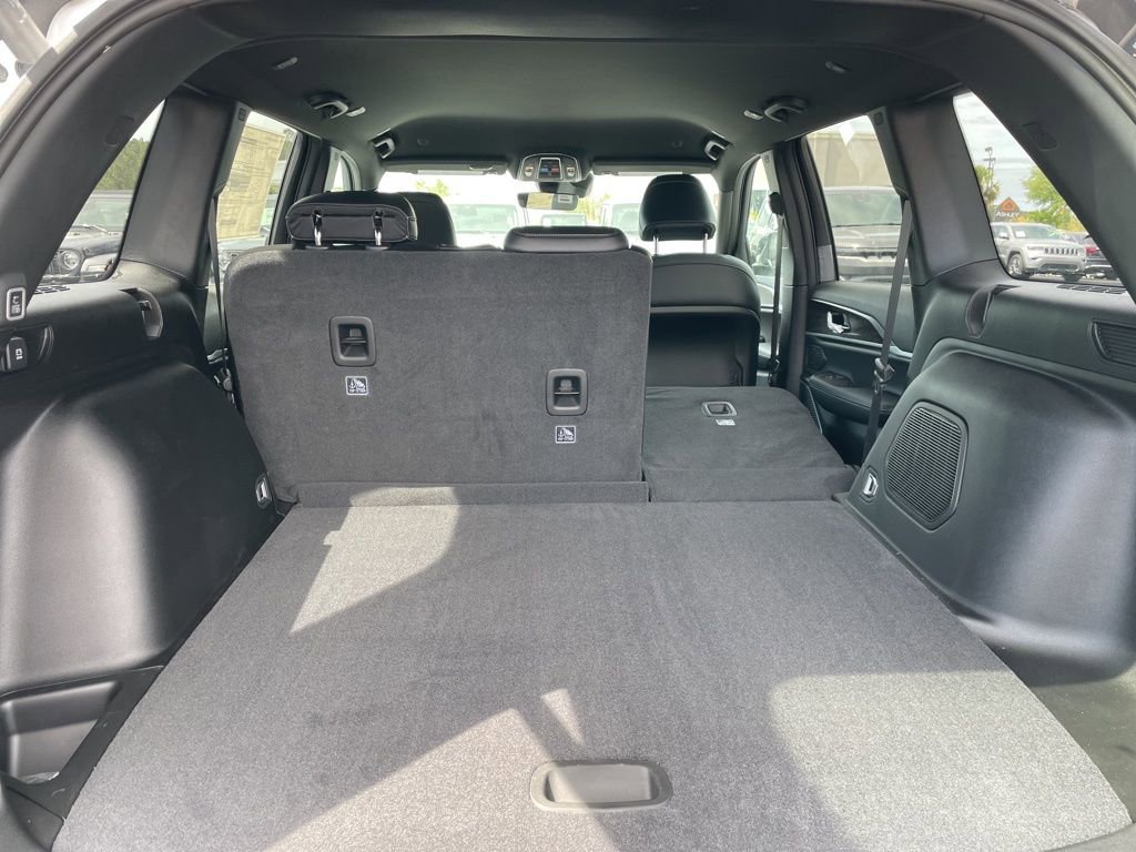 New 2026 Jeep Grand Cherokee Limited AWD/4WD image 11