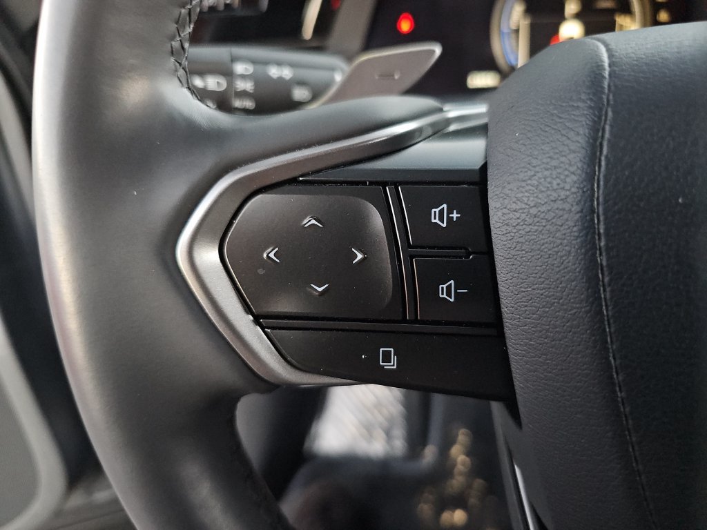 Used 2024 Lexus RZ 300e Premium w/ Technology Package FWD image 11