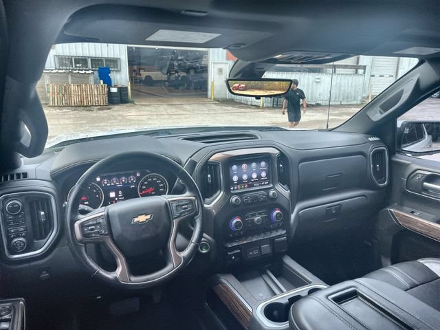 Used 2022 Chevrolet Silverado 1500 High Country w/ Technology Package AWD/4WD image 10