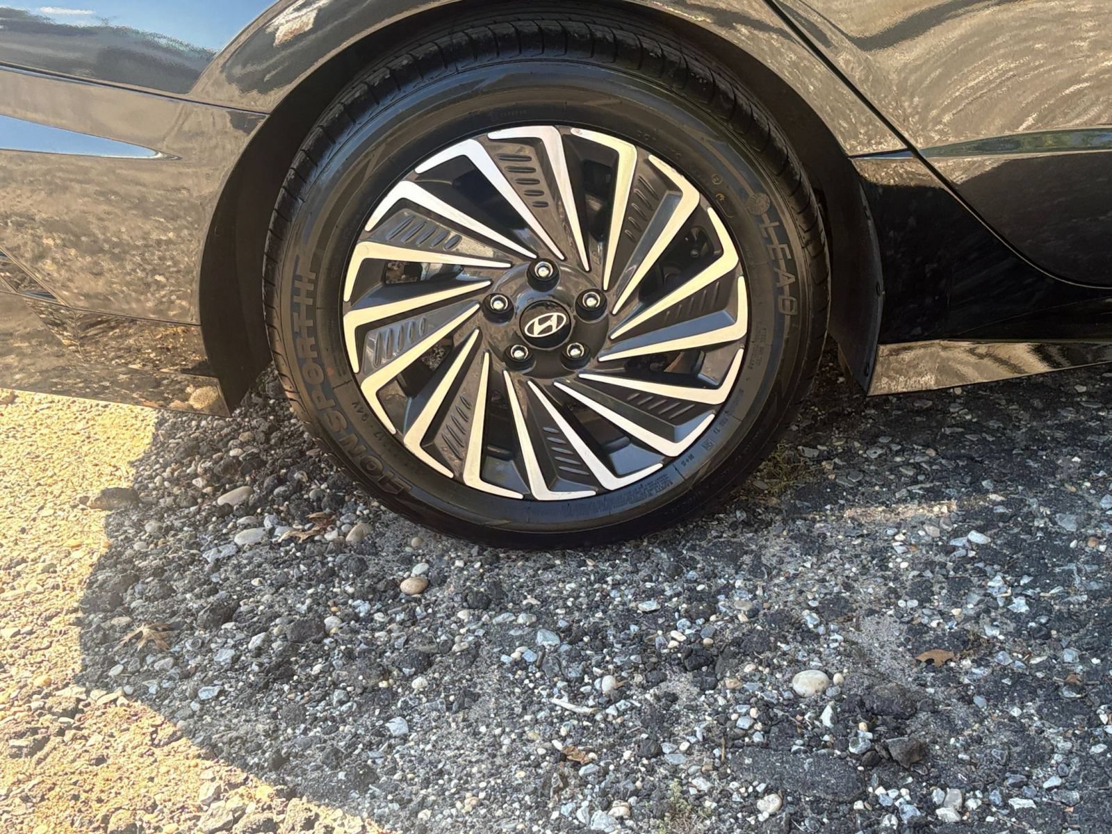 Used 2025 Hyundai Sonata SEL FWD image 26