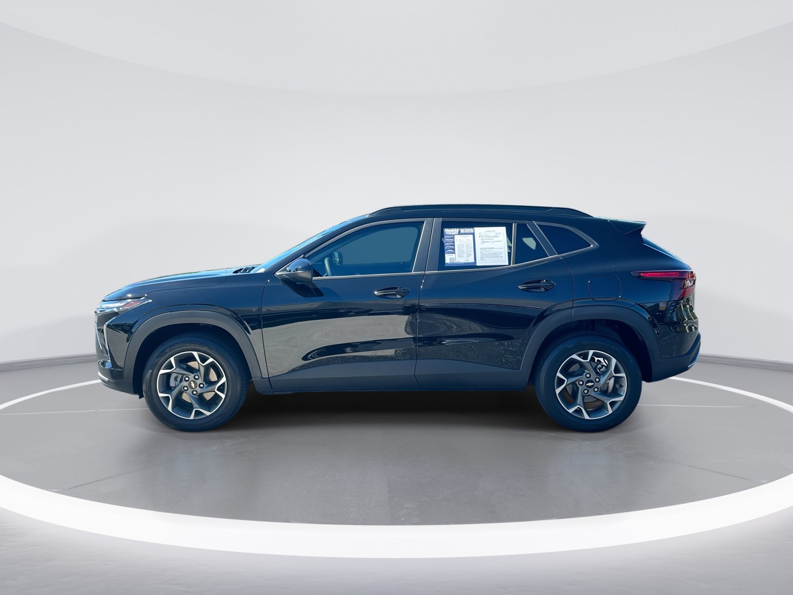 Used 2026 Chevrolet Trax LT FWD image 6