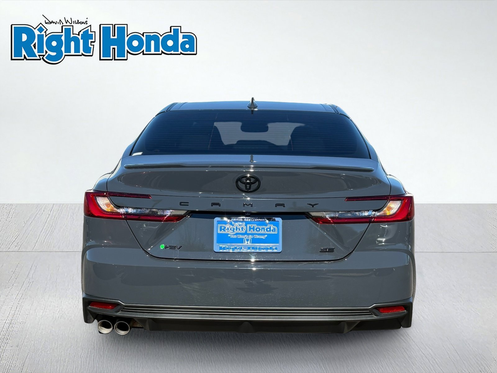 Used 2026 Toyota Camry SE w/ Multimedia Upgrade Package FWD image 5