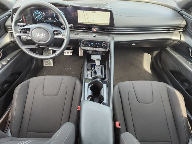 Used 2025 Hyundai Elantra SEL FWD image 23