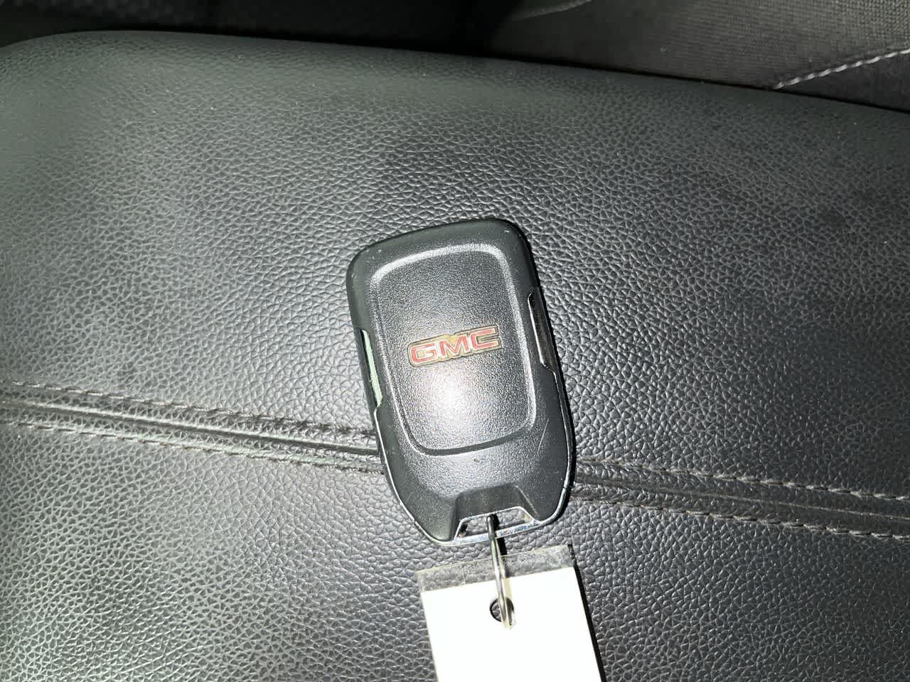 Used 2022 GMC Terrain SLE FWD image 24