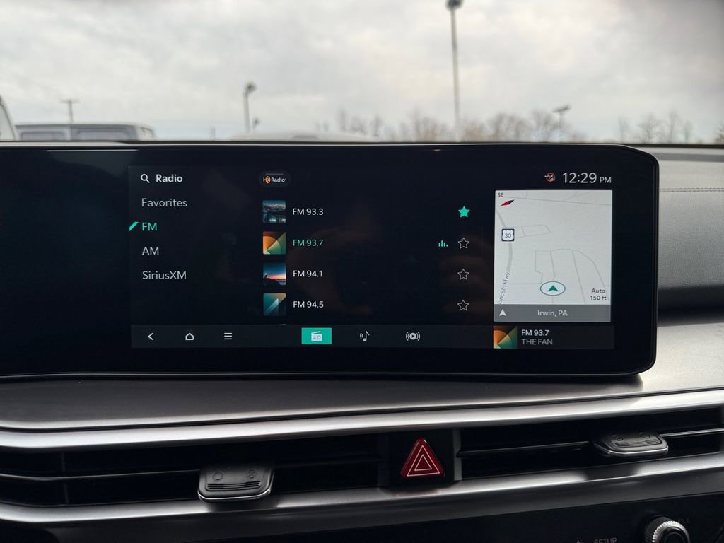 Certified 2025 Kia Sorento S image 17