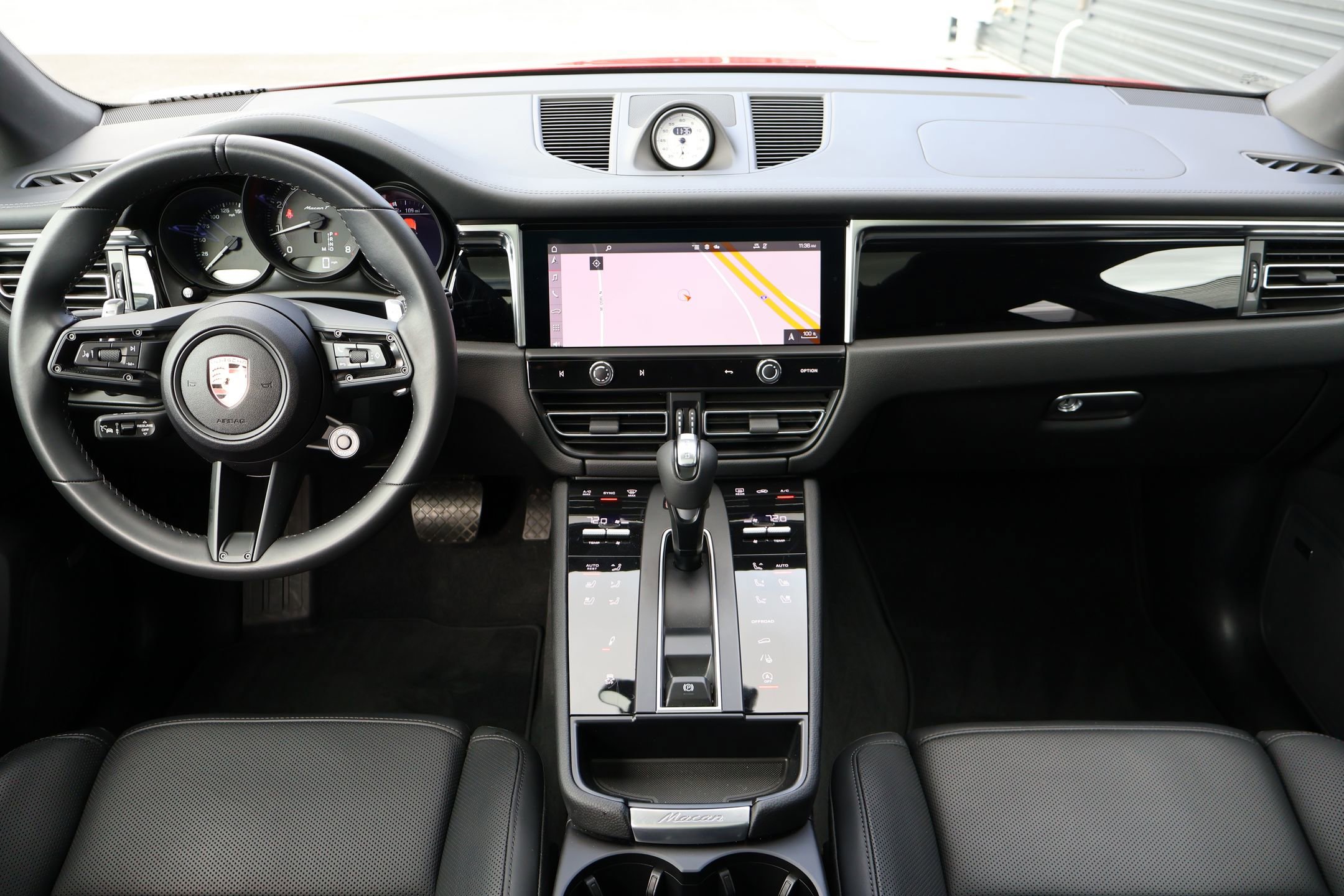 Used 2024 Porsche Macan Turbo image 22