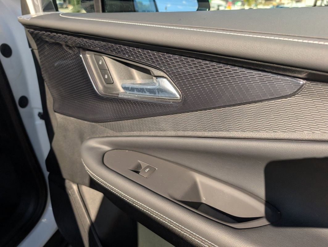 Used 2025 Chevrolet Blazer EV AWD Police image 28