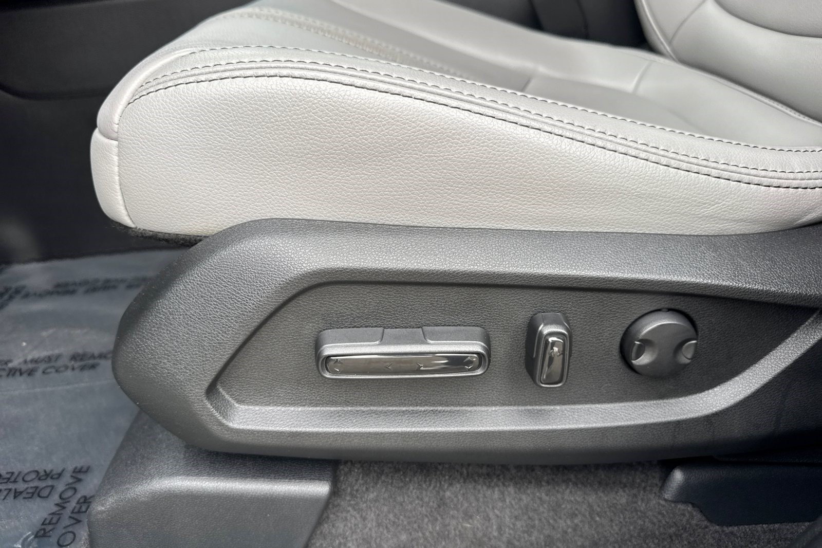 Certified 2025 Honda Pilot EX-L image 13