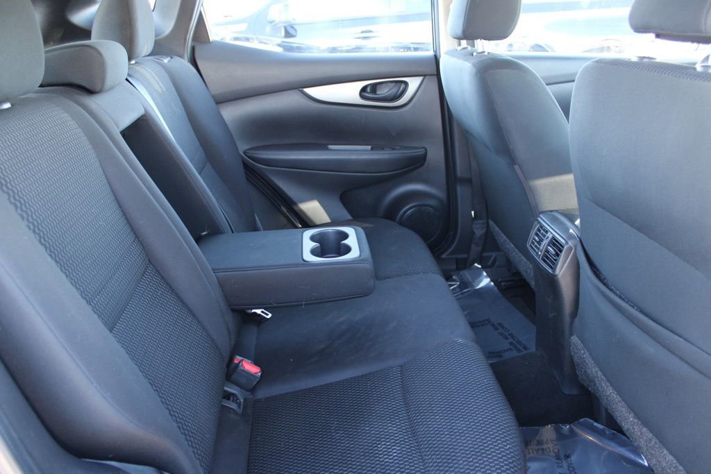 Used 2019 Nissan Rogue Sport S image 20