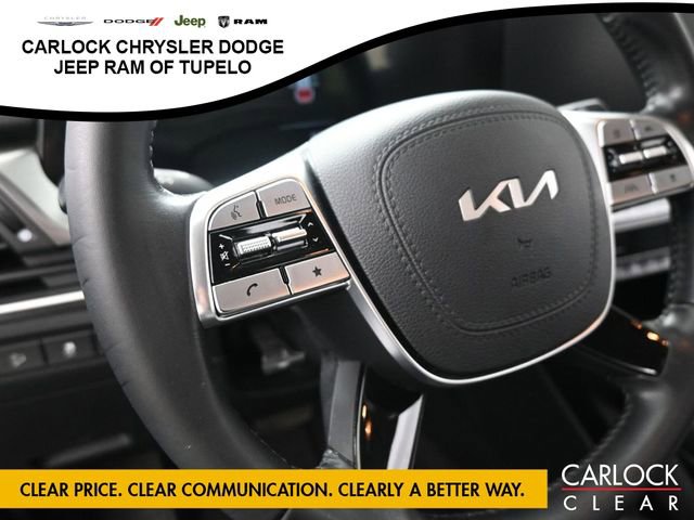 Used 2024 Kia Telluride LX FWD image 16