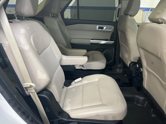 Certified 2021 Ford Explorer Limited w/ Equipment Group 301A image 17