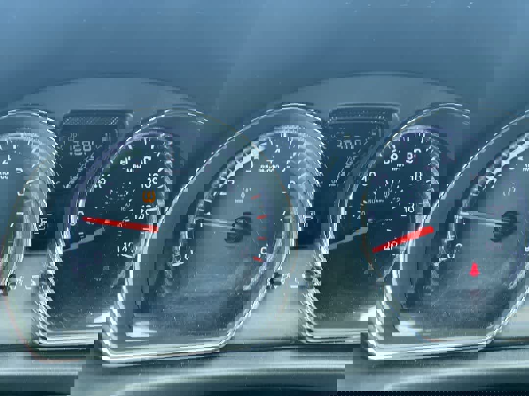 Used 2019 Nissan Versa SV FWD image 15