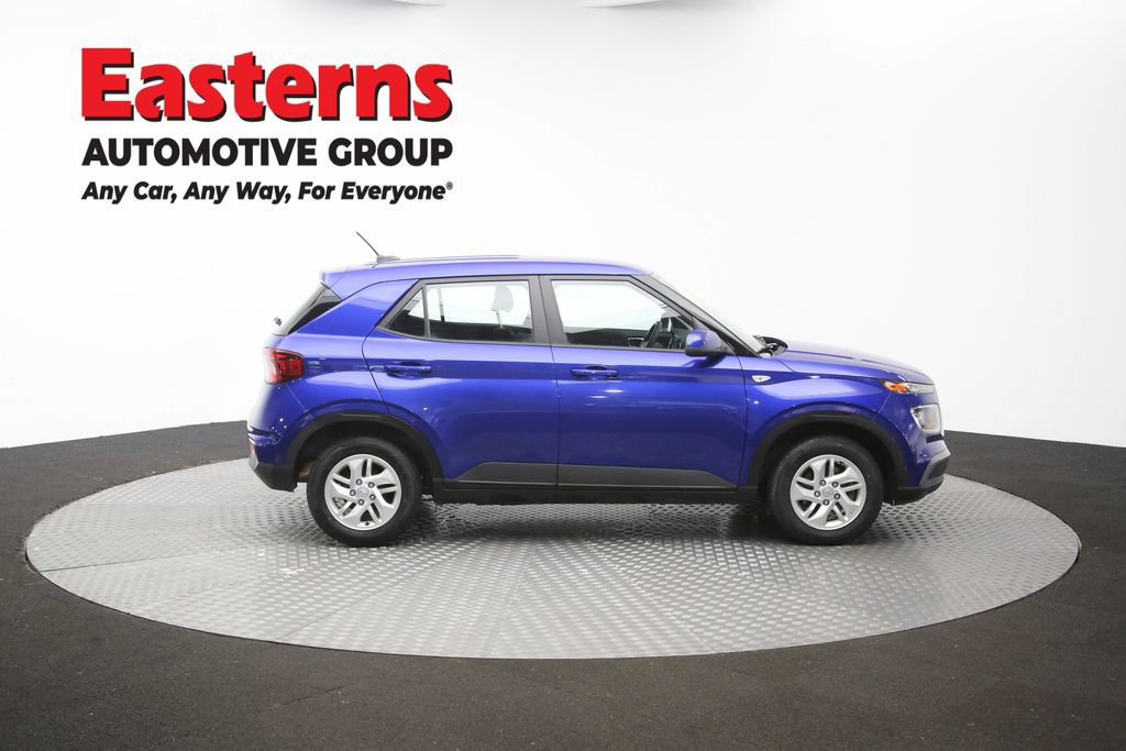 Used 2023 Hyundai Venue SE FWD image 46