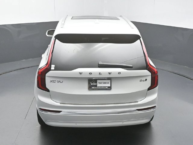 Used 2026 Volvo XC90 B6 Plus w/ Protection Package Premier AWD/4WD image 48