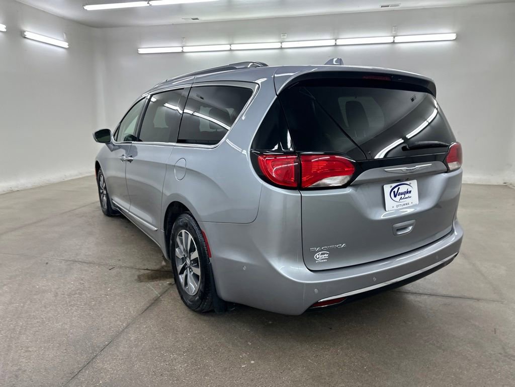 Used 2020 Chrysler Pacifica Touring-L Plus w/ Advanced Safetytec Group FWD image 8