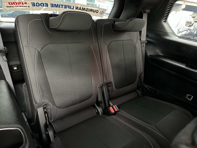 Used 2024 Jeep Grand Cherokee L Laredo AWD/4WD image 13