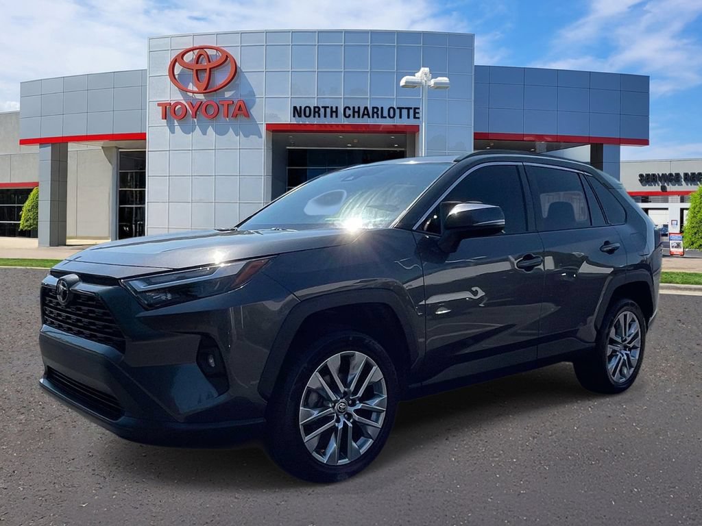 Used 2023 Toyota RAV4 XLE Premium FWD image 5