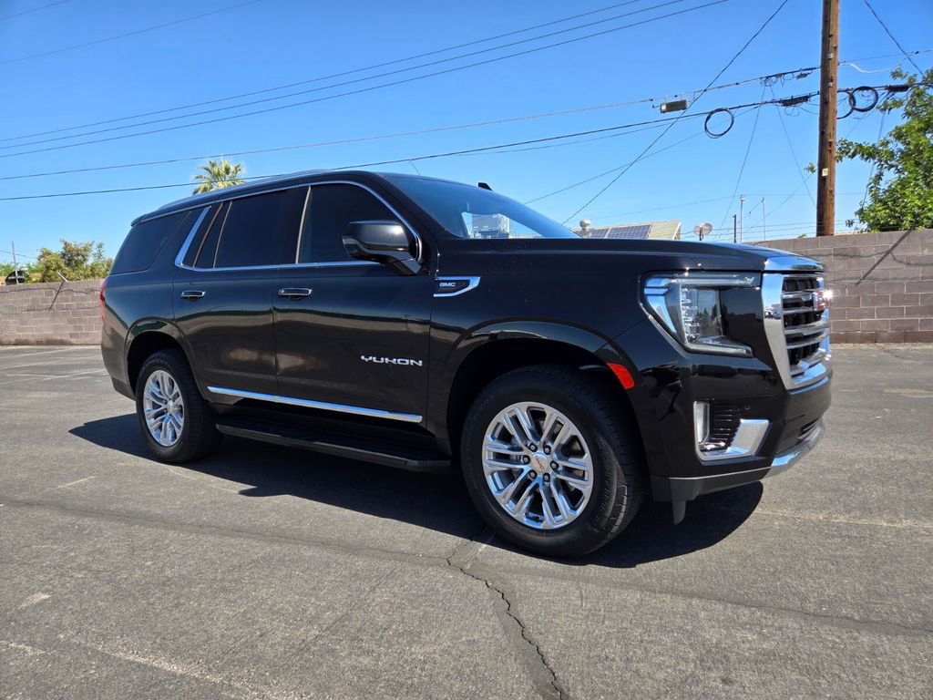 Used 2024 GMC Yukon SLT w/ SLT Premium Package AWD/4WD image 1