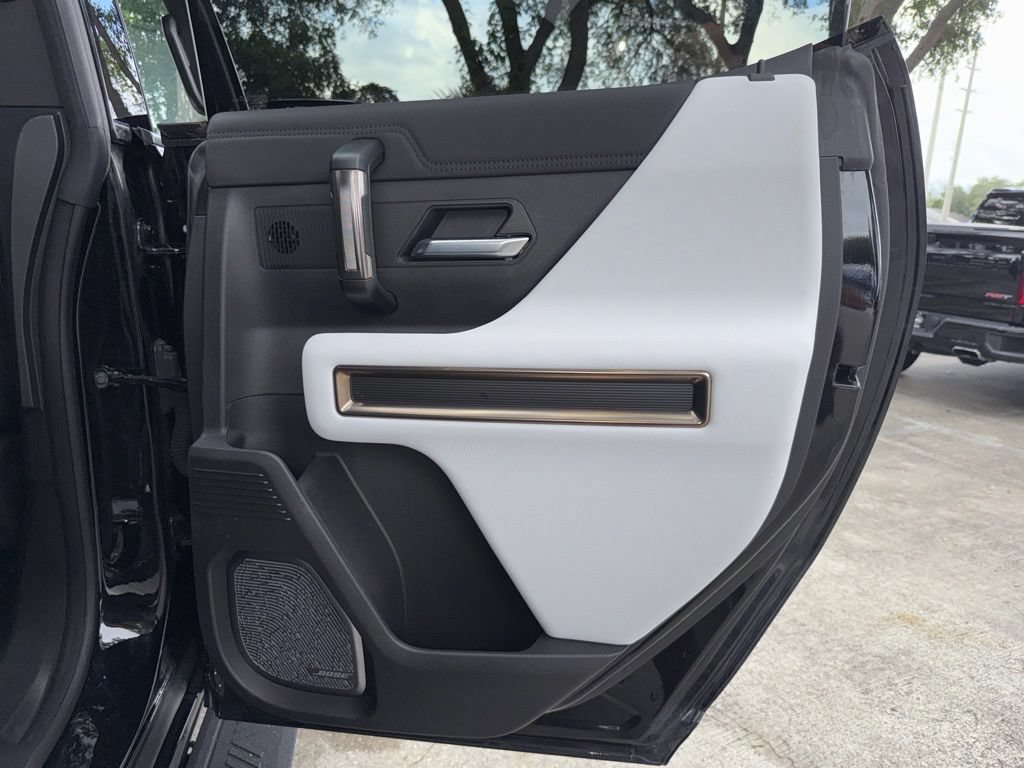 Used 2025 GMC Hummer EV 3X AWD/4WD image 28