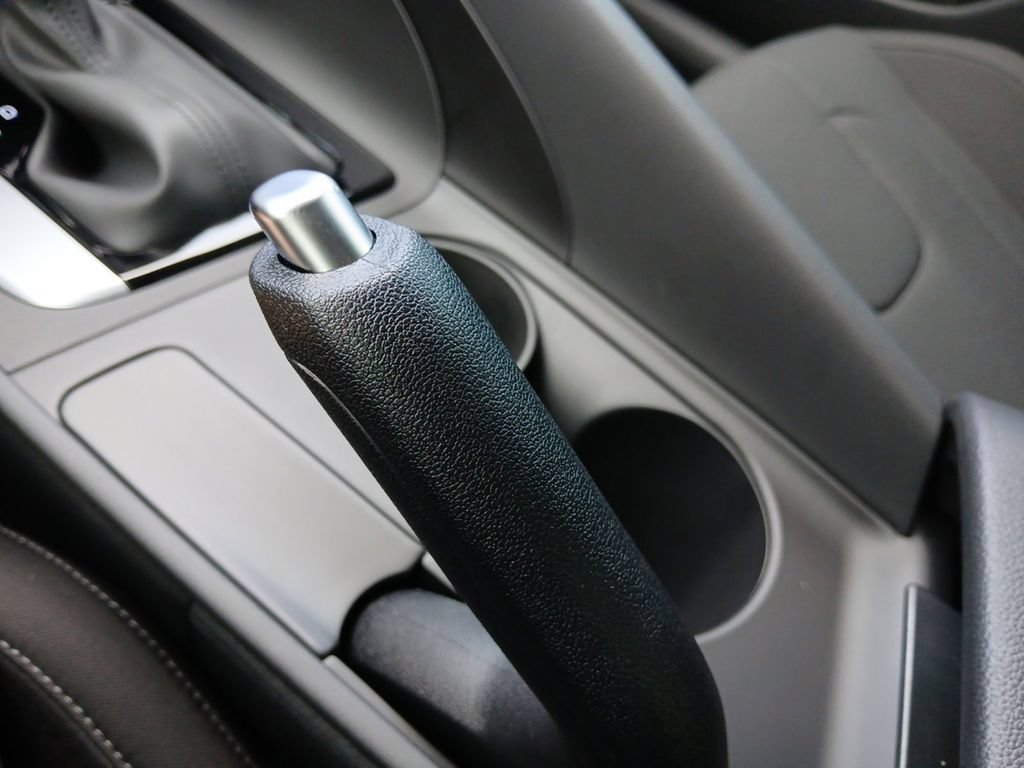 New 2026 Hyundai Elantra SE FWD image 21
