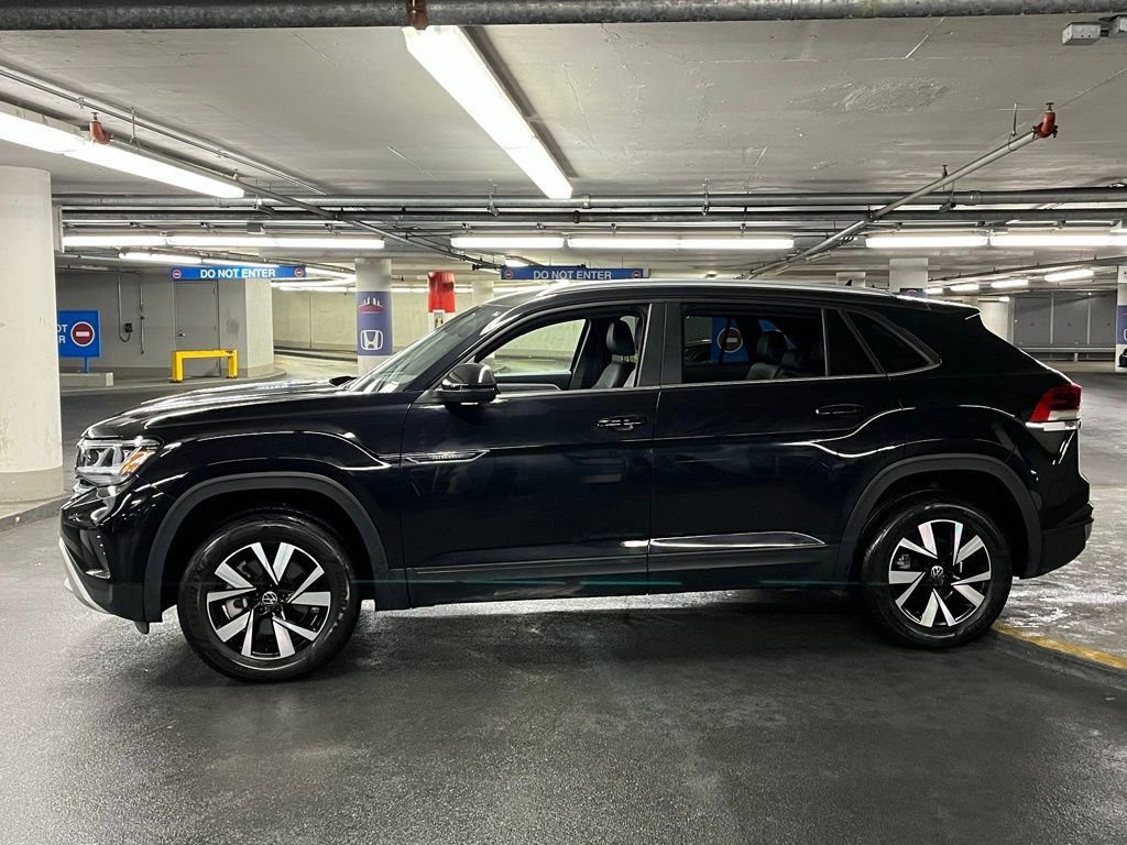 Used 2022 Volkswagen Atlas Cross Sport SE image 30