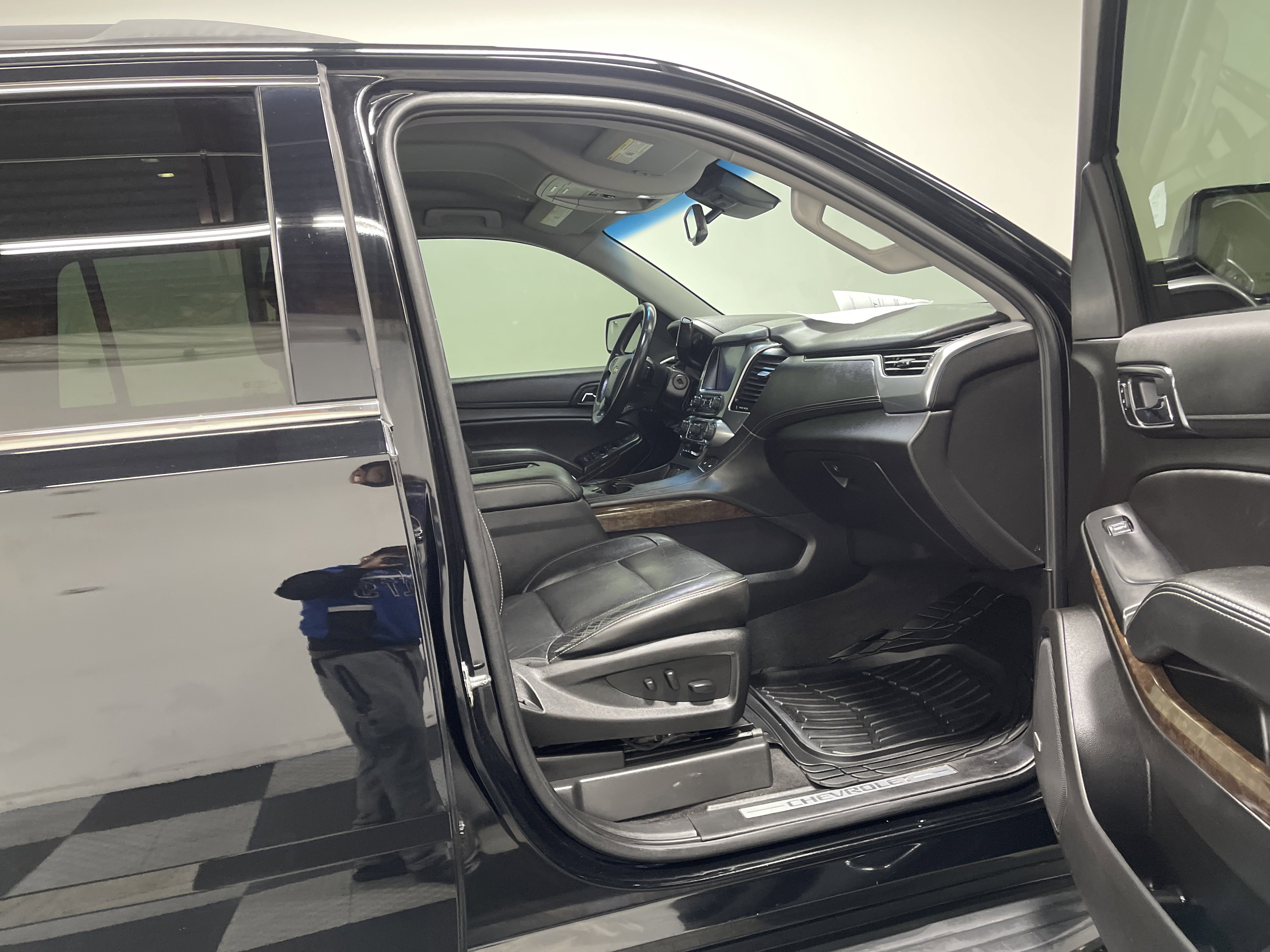 Used 2019 Chevrolet Tahoe LT image 26