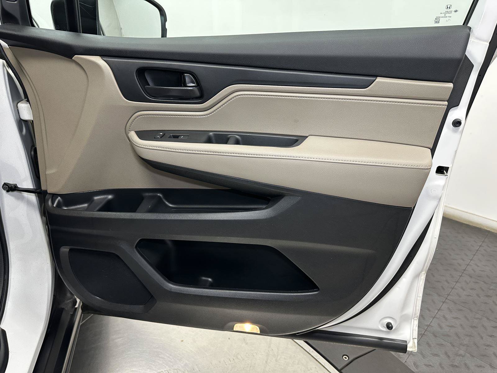Used 2024 Honda Odyssey EX-L image 34