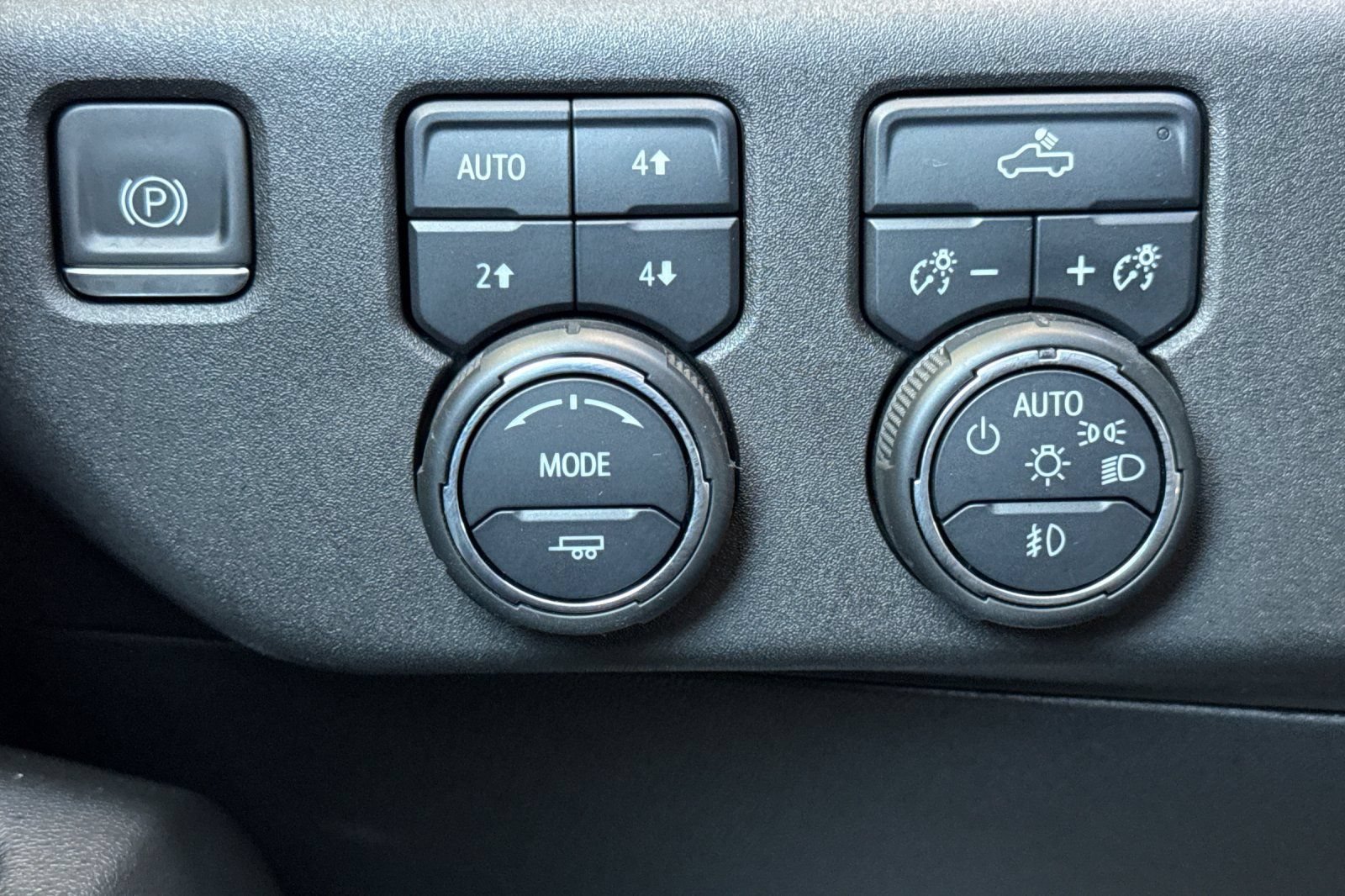 Used 2023 Chevrolet Silverado 1500 RST AWD/4WD image 31