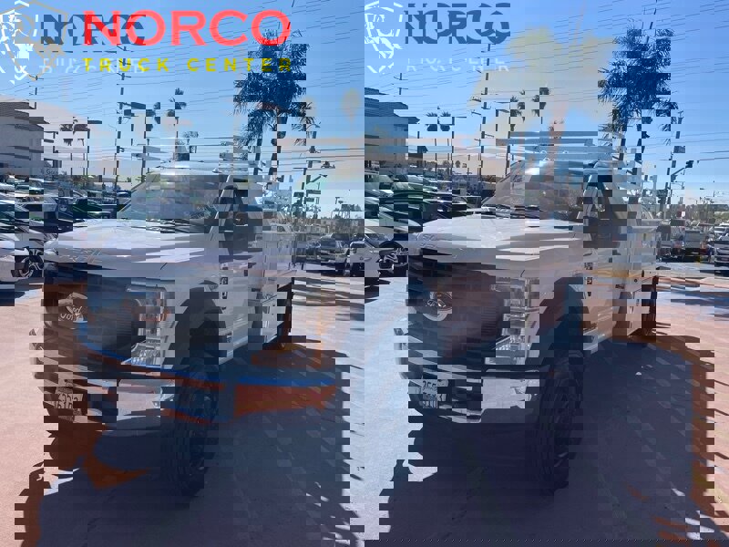 Used 2020 Ford F550 2WD Regular Cab Super Duty image 4