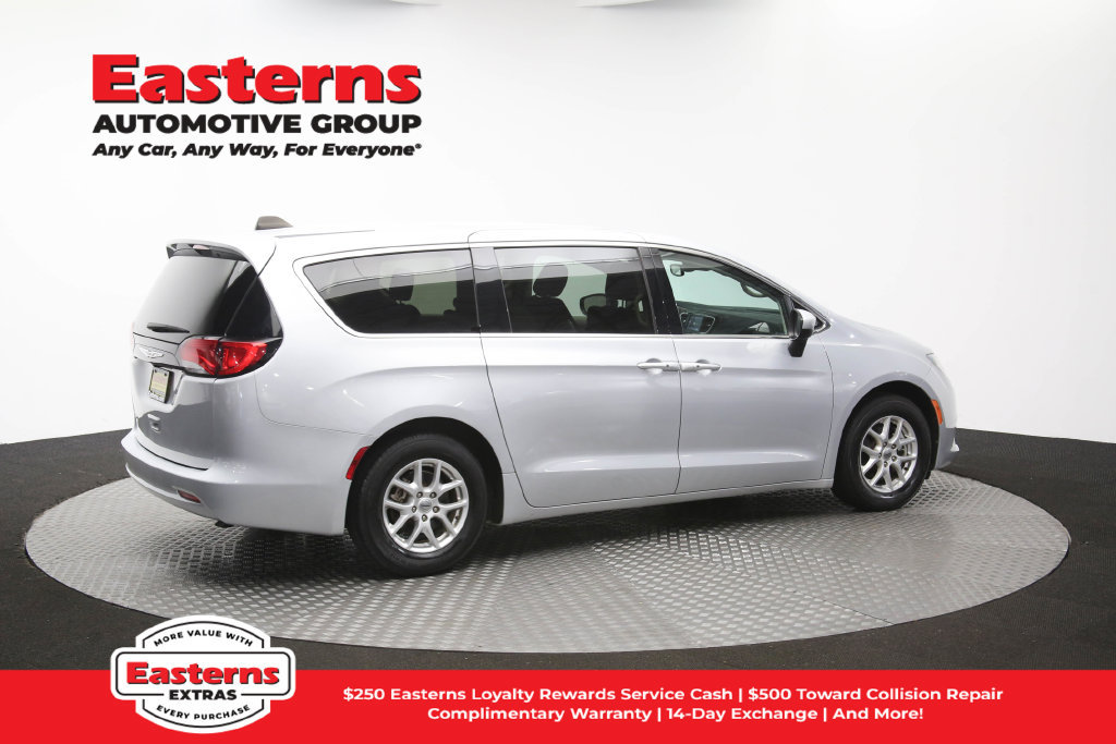 Used 2023 Chrysler Voyager LX FWD image 45