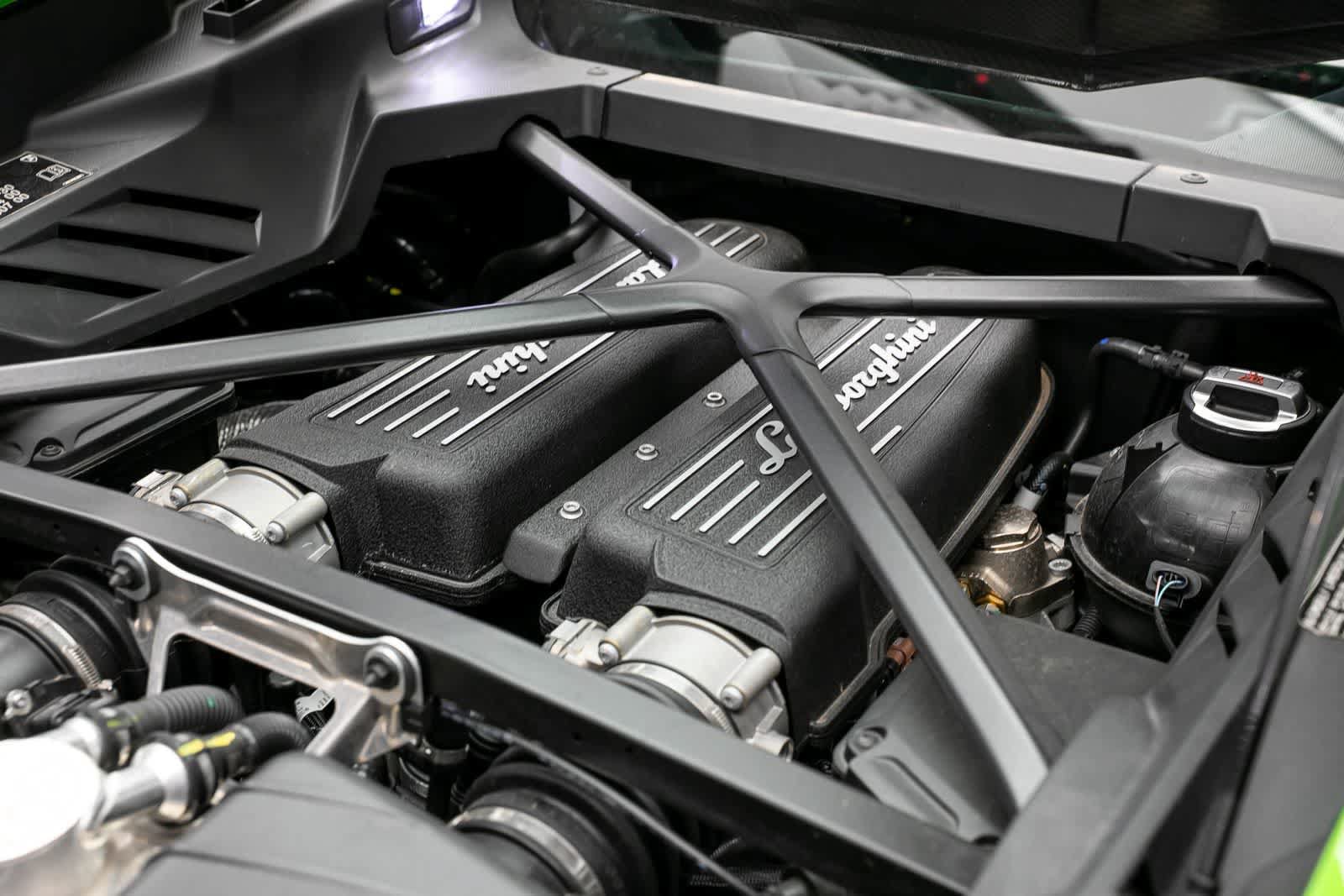 Used 2024 Lamborghini Huracan Tecnica RWD image 35