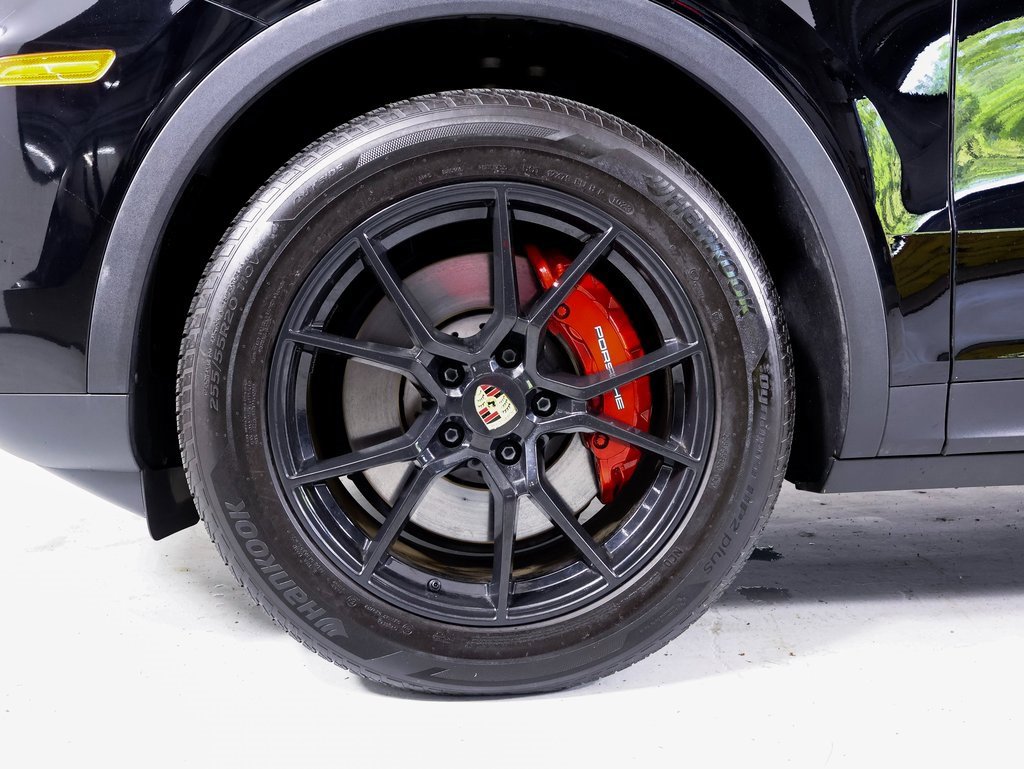 Certified 2024 Porsche Cayenne image 22