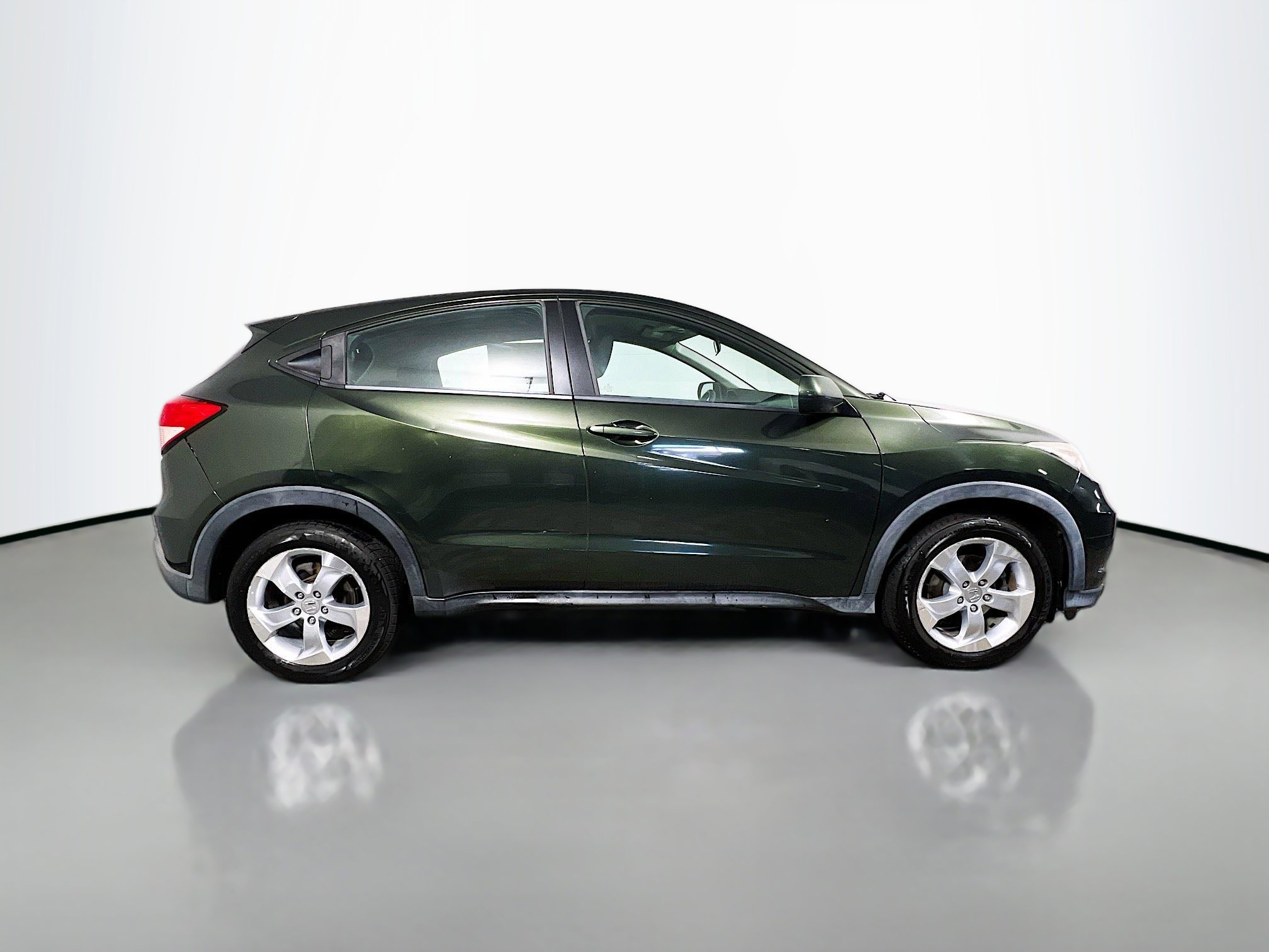 Used 2016 Honda HR-V LX image 3