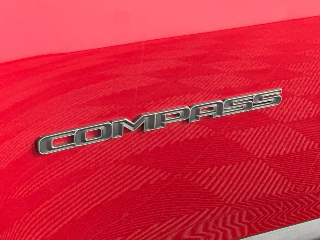 Certified 2025 Jeep Compass Trailhawk AWD/4WD image 46