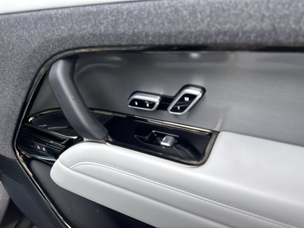 Used 2024 Land Rover Range Rover Sport SE AWD/4WD image 48