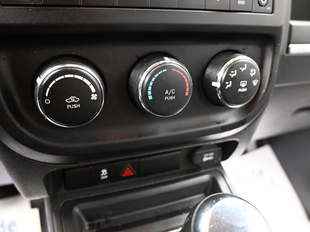 Used 2011 Jeep Compass 4WD image 36
