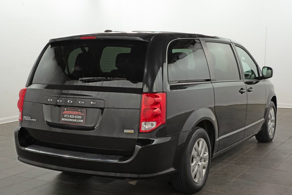 Used 2018 Dodge Grand Caravan SE w/ UConnect Hands-Free Group FWD image 14