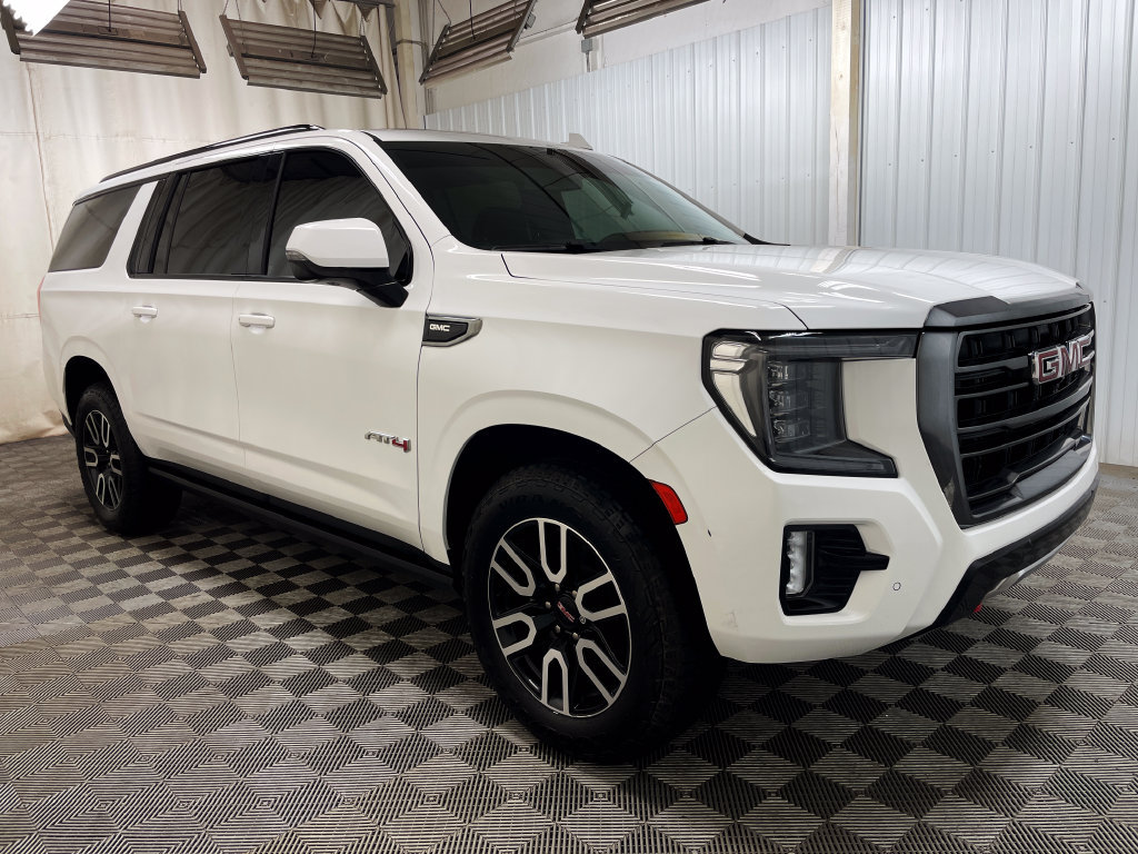 Used 2023 GMC Yukon XL AT4 w/ AT4 Premium Package AWD/4WD image 29