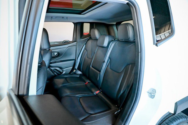 Used 2022 Jeep Renegade Limited w/ Sun, Sound & Wheels Group AWD/4WD image 17