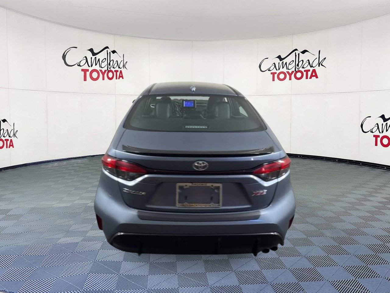 Used 2024 Toyota Corolla XSE FWD image 3